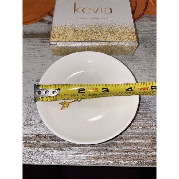 Kevia Style “Love” Jewelry Trinket Dish | Gold Arrow Ring Holder | New in Box - Picture 3 of 4